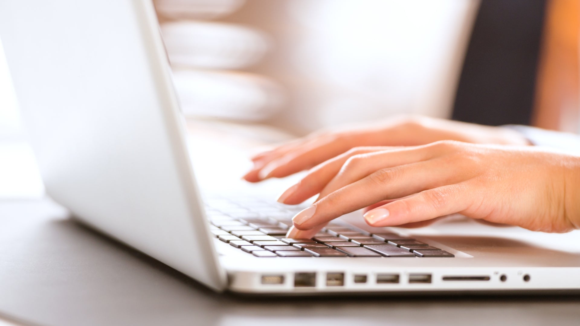 Media by Liz How It Works: Canva social media kits for service-based businesses